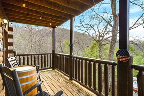 Terrace/patio - Nascar Nation | By Colonial Properties (Sevierville)