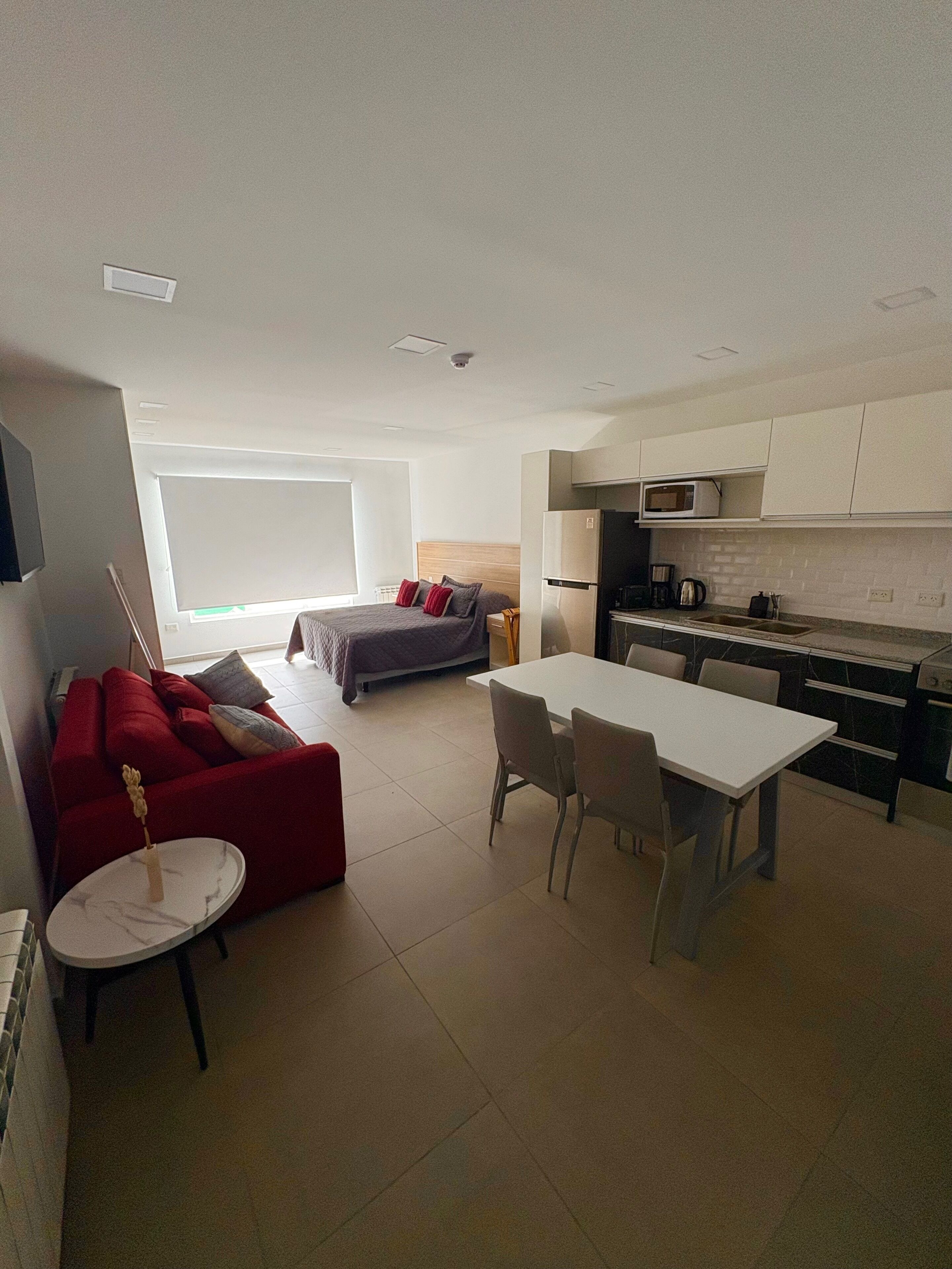 Smart TV 40 polegadas com canais a cabo, Netflix, filmes pagos