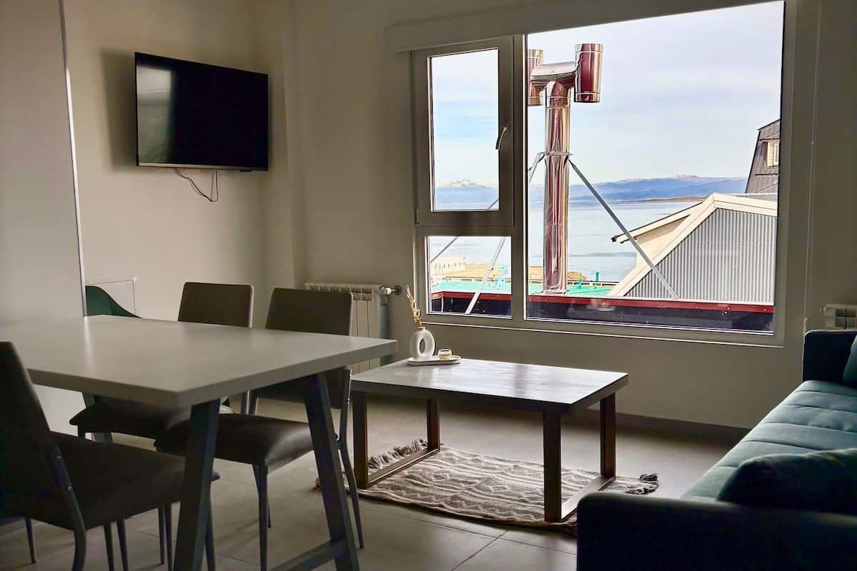 Loft, vista para a montanha (33) | Área de estar | Smart TV 40 polegadas com canais a cabo, Netflix, filmes pagos