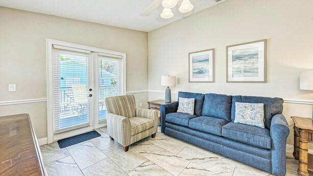 Interior - Steps to Manatee Beach, Pool, and Private Sun Deck (Holmes Beach)