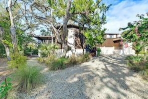 House (3 Bedrooms) | Interior - 2 Mi to Beaches! Spacious Family Gem in Siesta Key (Siesta Key)