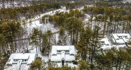 1 Mi to Attitash Skiing: All-season Family Condo