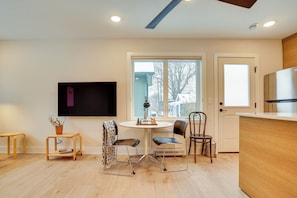 Apartment (1 Bedroom) | Interior - < 1 Mi to Carleton College: Wfh-friendly Apartment (Northfield)