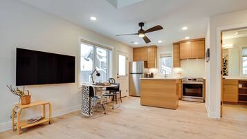 Apartment (1 Bedroom) | Interior