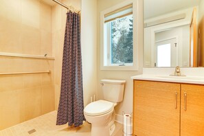 Apartment (1 Bedroom) | Interior - < 1/2 Mi to Downtown: Quiet Northfield Apartment (Northfield)