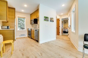 Apartment (1 Bedroom) | Interior
