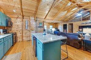 House (2 Bedrooms) | Interior - Explore Mammoth Cave: Cabin w/ Fire Pit & Grill! (Cub Run)