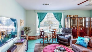 Interior - Quiet Studio Backed By Woods, Dog-friendly Yard (Fort Valley)