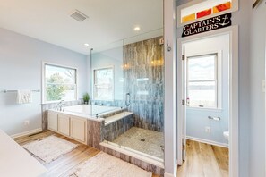 منزل (5 Bedrooms) | المنشأة من الداخل
