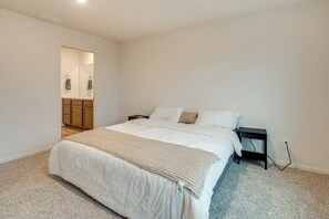 House (3 Bedrooms) | Interior - Walk to The Plains Golf Course: Getaway in Cheney! (Cheney)