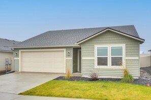 House (3 Bedrooms) | Interior - Walk to The Plains Golf Course: Getaway in Cheney! (Cheney)