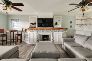 Interior - 1/2 Mi to River! Poolside Escape on Merritt Island (Merritt Island)