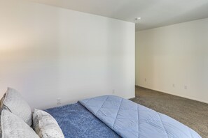 Interior - 8 Mi to Strip! Modern Townhome in South Vegas (Las Vegas)
