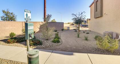8 Mi to Strip! Modern Townhome in South Vegas