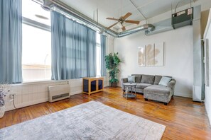 Apartment (1 Bedroom) | Interior - Steps to Riverwalk! City-view Condo in Corktown (Detroit)