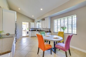 Apartment (4 Bedrooms) | Interior - Work & Unwind, Stylish Sunnyvale Retreat! (Sunnyvale)