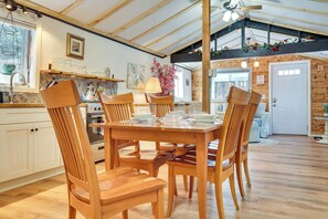 House (2 Bedrooms) | Interior - All-season Getaway in Tamworth: Pets Welcome! (Chocorua)