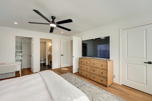 House (5 Bedrooms) | Interior - 4 Mi to Six Flags: Family Retreat in San Antonio! (San Antonio)