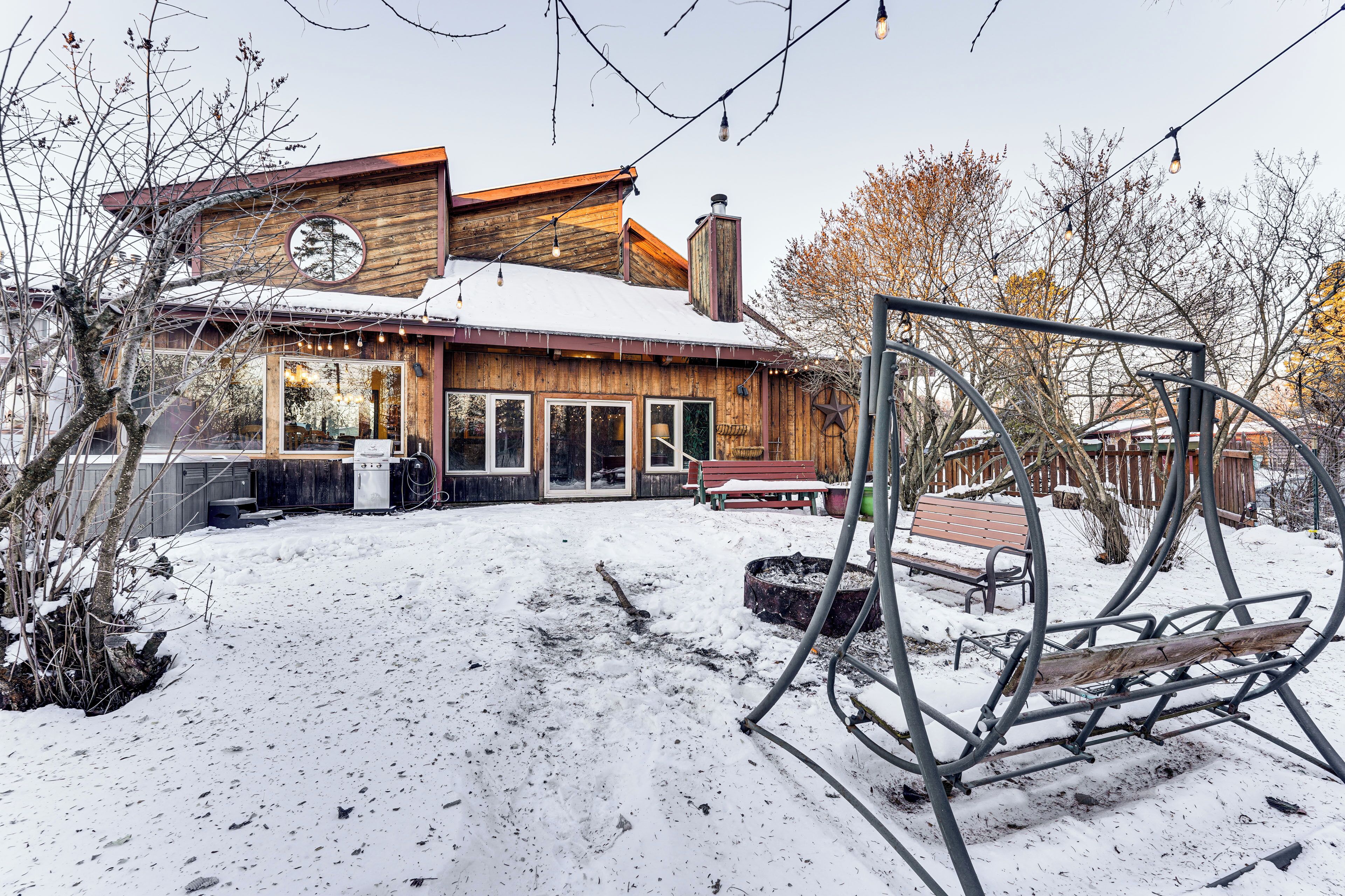 House (6 Bedrooms) | Interior