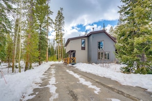 Interior - 2 Mi to Ski Resort! Hot Tub Haven in Breckenridge (Breckenridge)