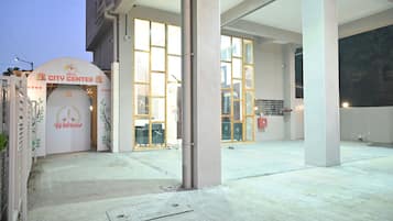 ด้านหน้าที่พัก