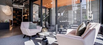 CozySuites in Marquee 2BR 2BA w/ pool & gym