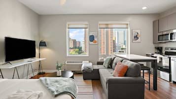 Een strijkplank/strijkijzer, wifi, beddengoed, rolstoeltoegang