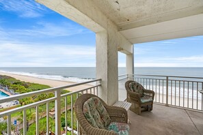 Property grounds - Oceanfront Condo with indoor pool + Free Attraction Tickets! (North Myrtle Beach)