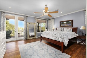 4 bedrooms, WiFi, bed sheets - Waterfront | Dock & Patio | Firepit | PingPong! (New Braunfels)