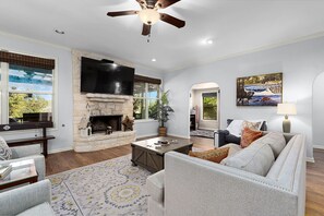 TV - Waterfront | Dock & Patio | Firepit | PingPong! (New Braunfels)
