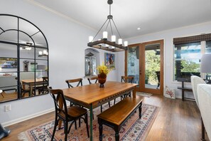 Dining - Waterfront | Dock & Patio | Firepit | PingPong! (New Braunfels)