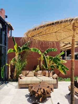 Terrace/patio - 5 bedroom luxury villa located in grounds of luxury Resort Hotel (Marrakech)
