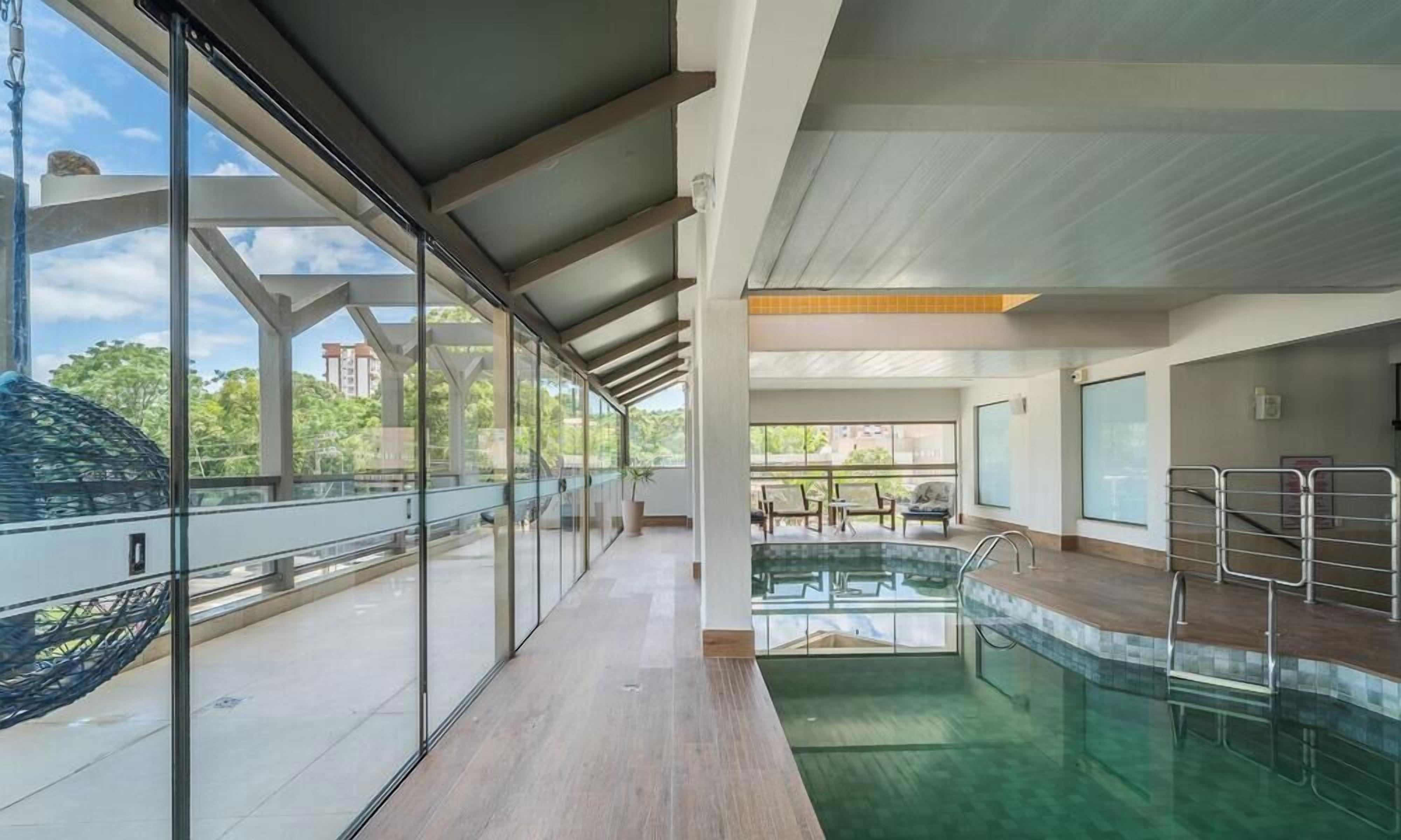 Basic Apartment | Pool