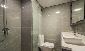 Basic Apartment | Bathroom - 1-bedroom Apt in Floripa Etn0716 (Florianópolis)