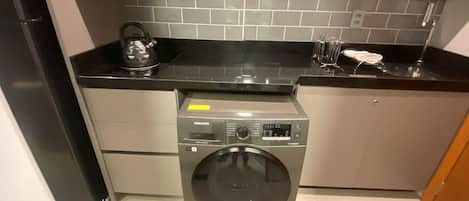 Basic Apartment | Private kitchen