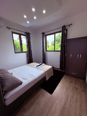 3 chambres, bureau, Wi-Fi gratuit