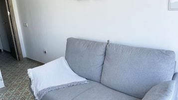 Apartment, Balcony, Garden View | Living area