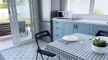 Apartment, Balcony, Garden View | Living area