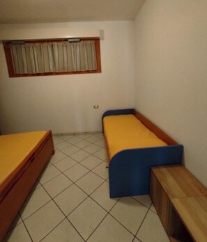 อพาร์ทเมนท์, 1 ห้องนอน, ลานระเบียง | 2 ห้องนอน