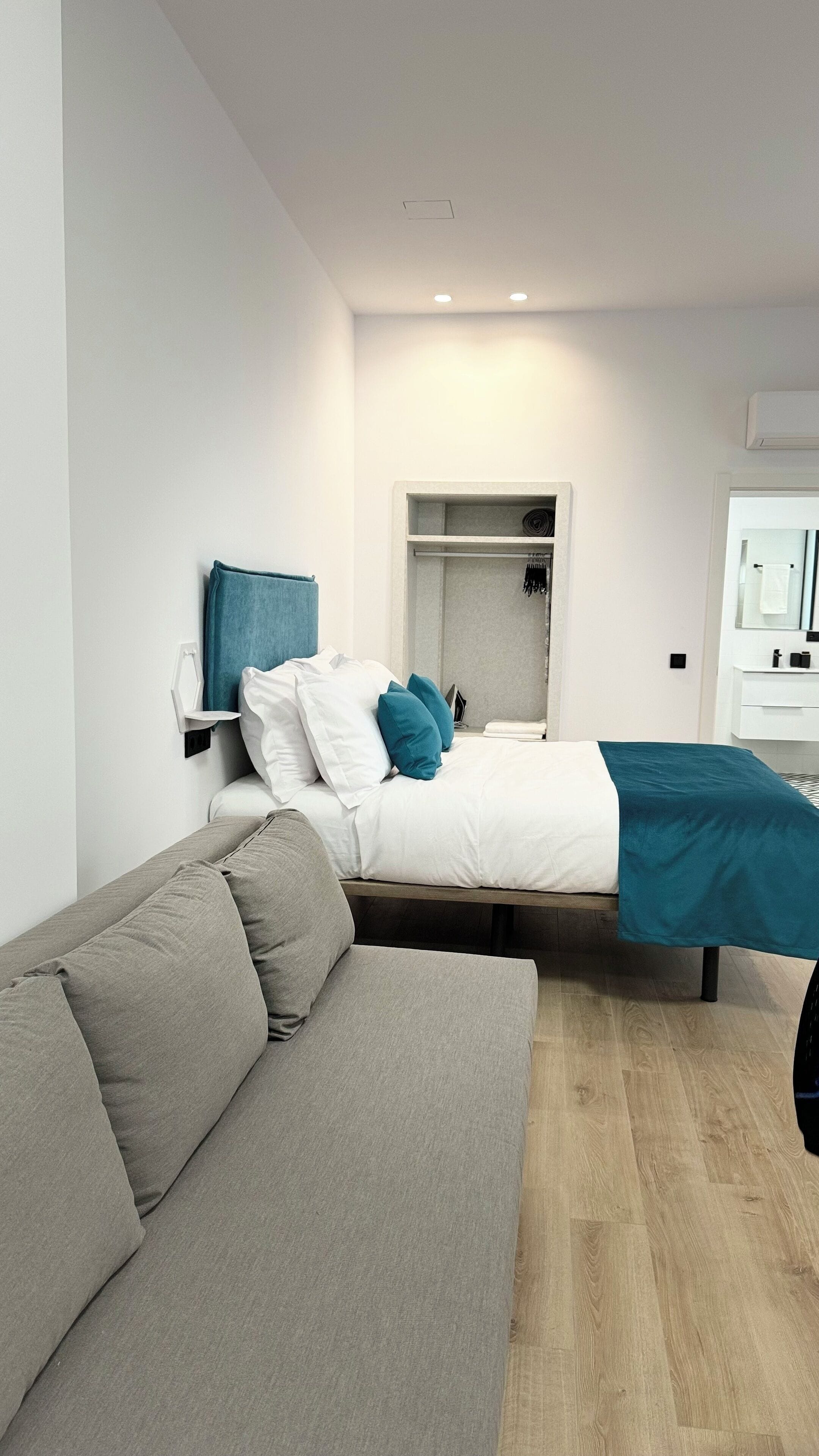 Apartamento Estudio 6 | In-room safe, blackout drapes, iron/ironing board, free WiFi