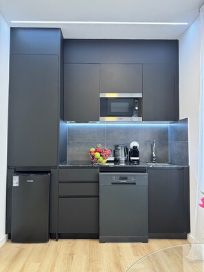 Apartamento Estudio 7 | In-room safe, blackout drapes, iron/ironing board, free WiFi - Apart Hotel Happy Life (Alicante)