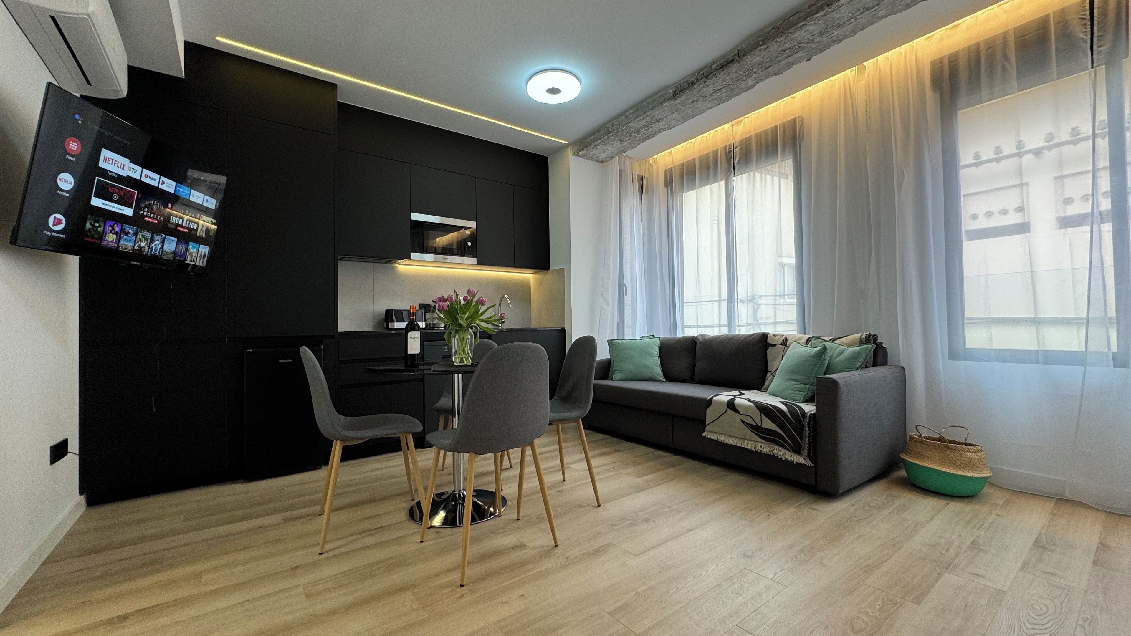 Apartamento Estudio 8 | Coffres-forts dans les chambres, rideaux occultants