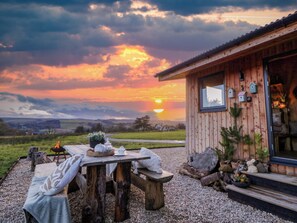 Tempat makan outdoor