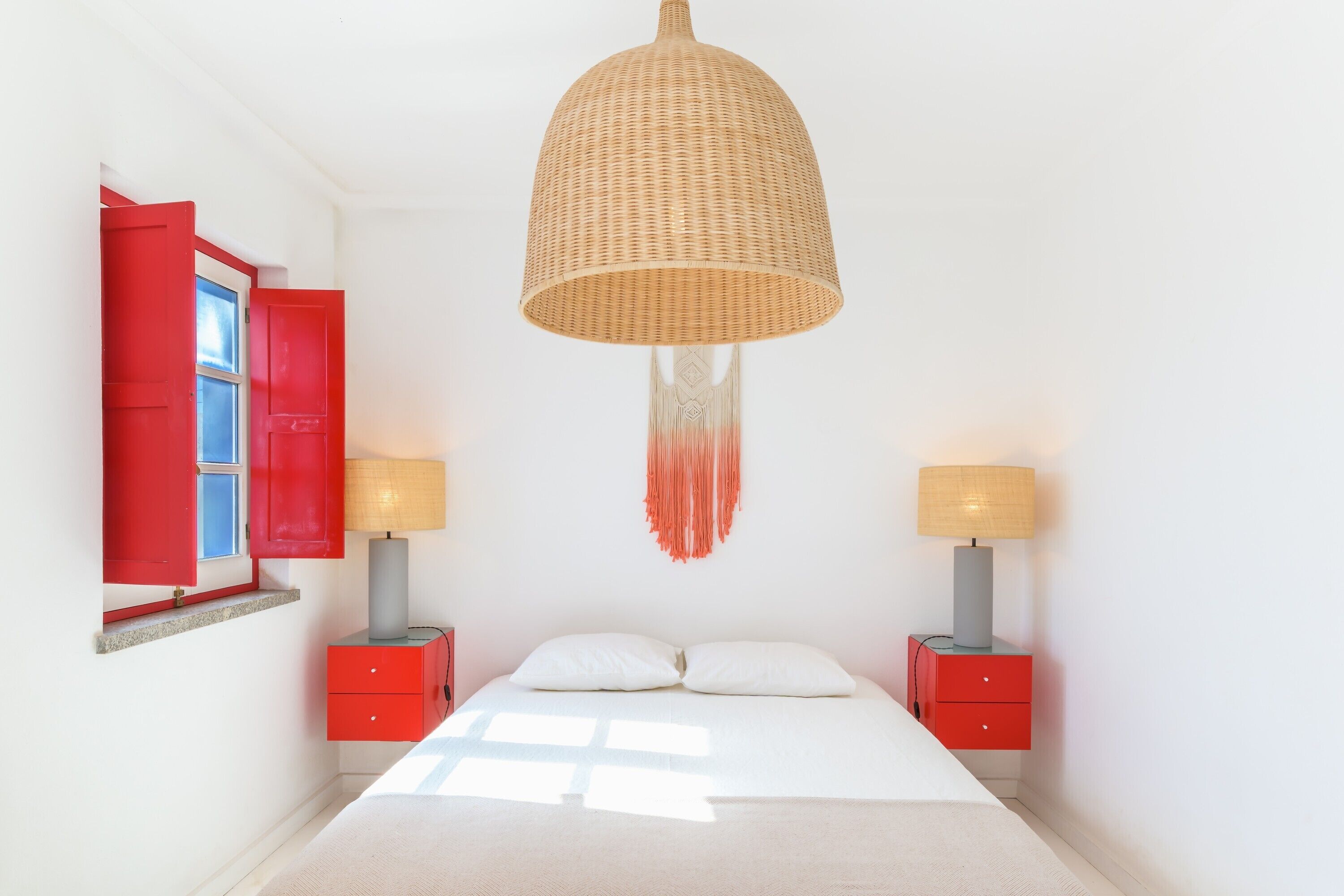 Ferros/tábuas de passar roupa, Wi-Fi, roupa de cama