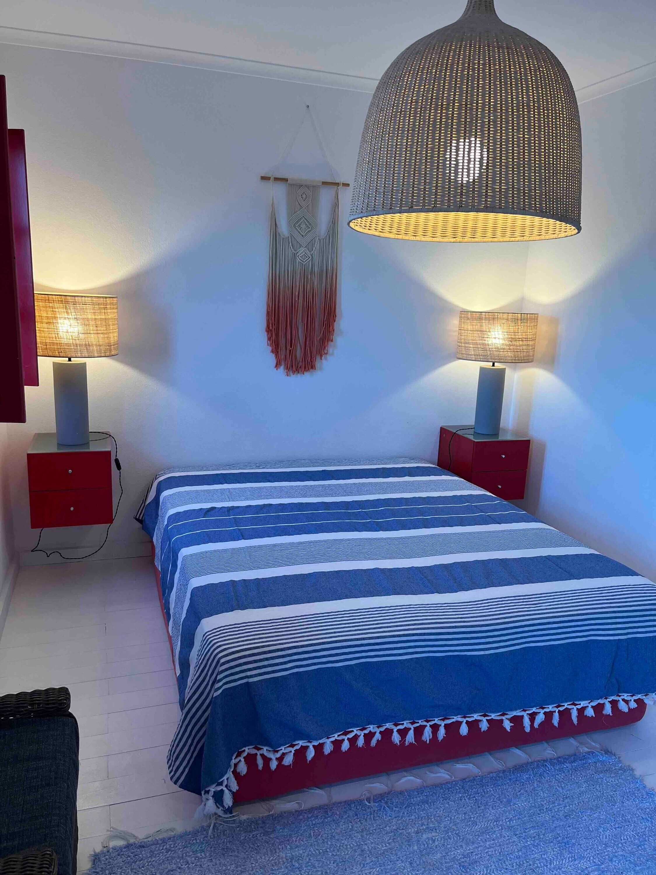 Fer et planche à repasser, Wi-Fi, draps fournis