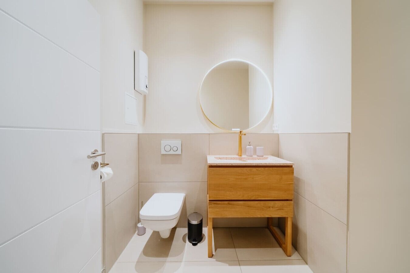 Hair dryer, towels, toilet paper