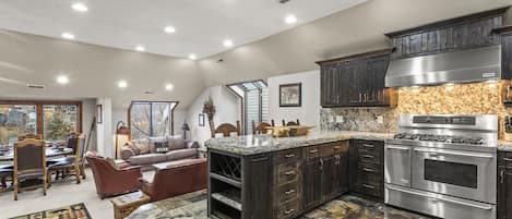 Townhome, 3 Bedrooms | Interior