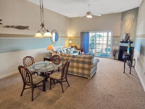 Living area - Downtown 3 bedroom condo. 2 blocks to the boardwalk, beach and Atlantic Ocean! SB301 (Ocean City)