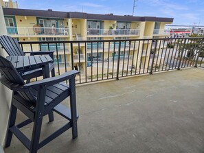 Property grounds - Ocean block, third floor condo just steps to the beach and Atlantic Ocean! Sea Horse #307 (Ocean City)