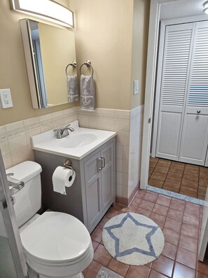 Bathroom - Ocean block, third floor condo just steps to the beach and Atlantic Ocean! Sea Horse #307 (Ocean City)